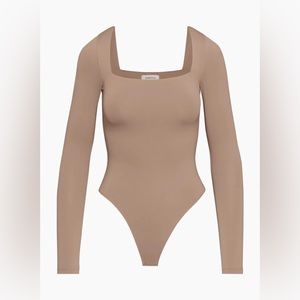 Babaton Contour long sleeve bodysuit